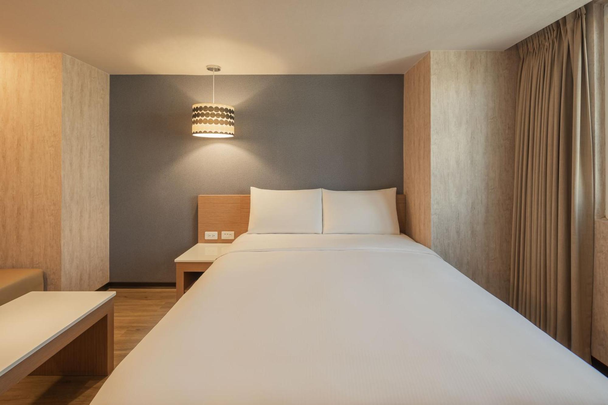 Kindness Hotel - Tainan Chihkan Tower Ruang foto