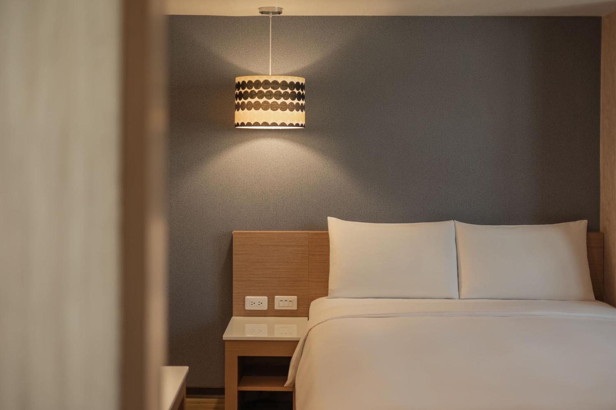 Kindness Hotel - Tainan Chihkan Tower Ruang foto