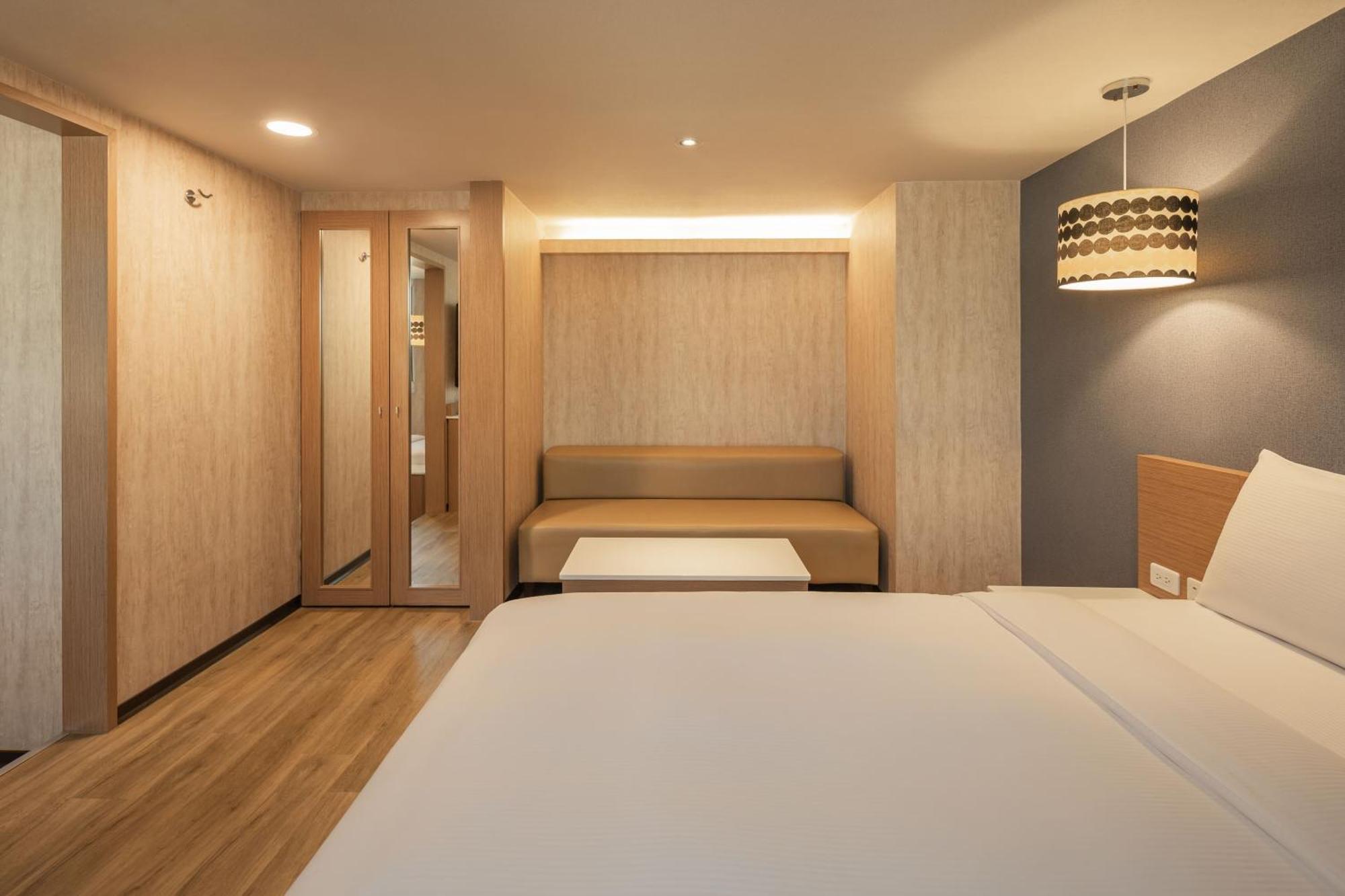 Kindness Hotel - Tainan Chihkan Tower Ruang foto