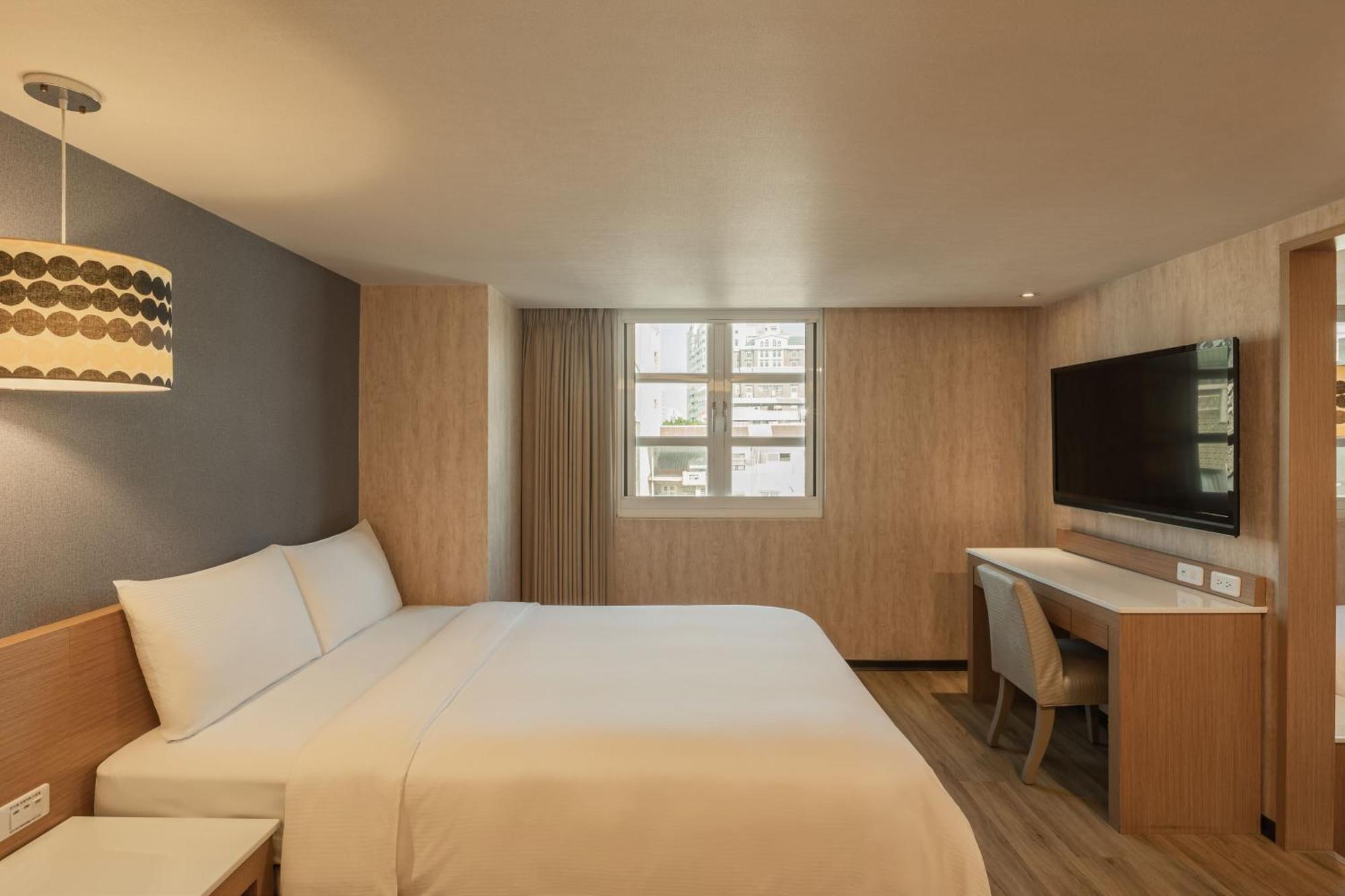Kindness Hotel - Tainan Chihkan Tower Ruang foto