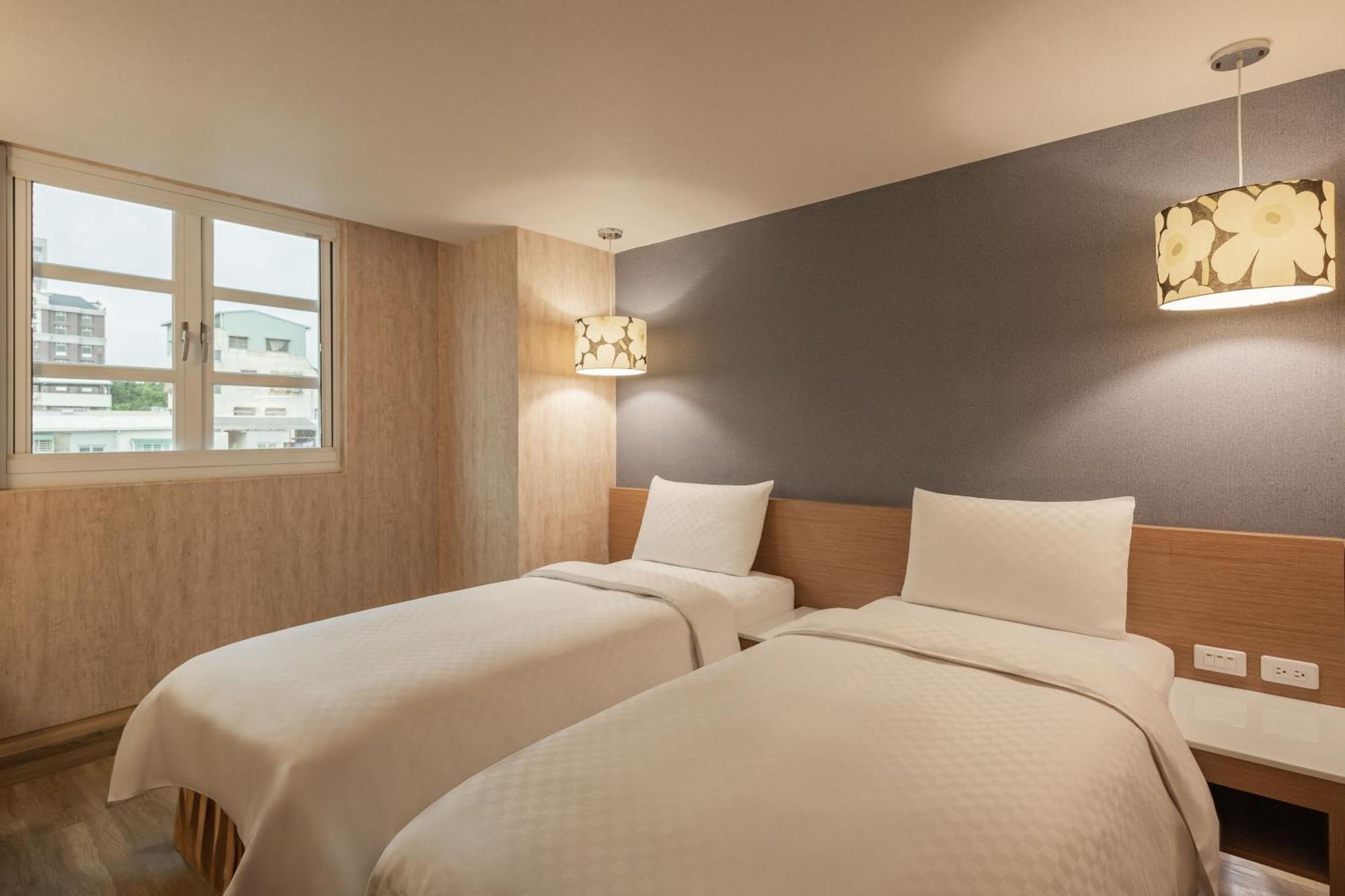 Kindness Hotel - Tainan Chihkan Tower Ruang foto