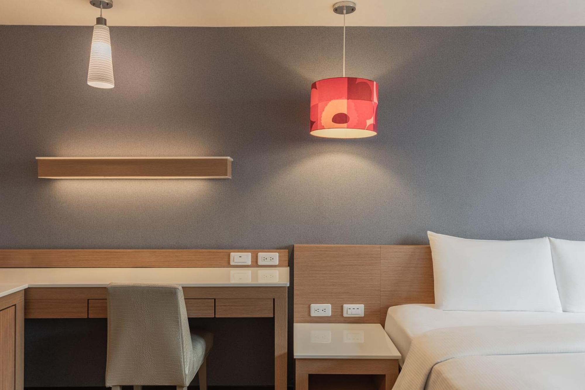 Kindness Hotel - Tainan Chihkan Tower Ruang foto