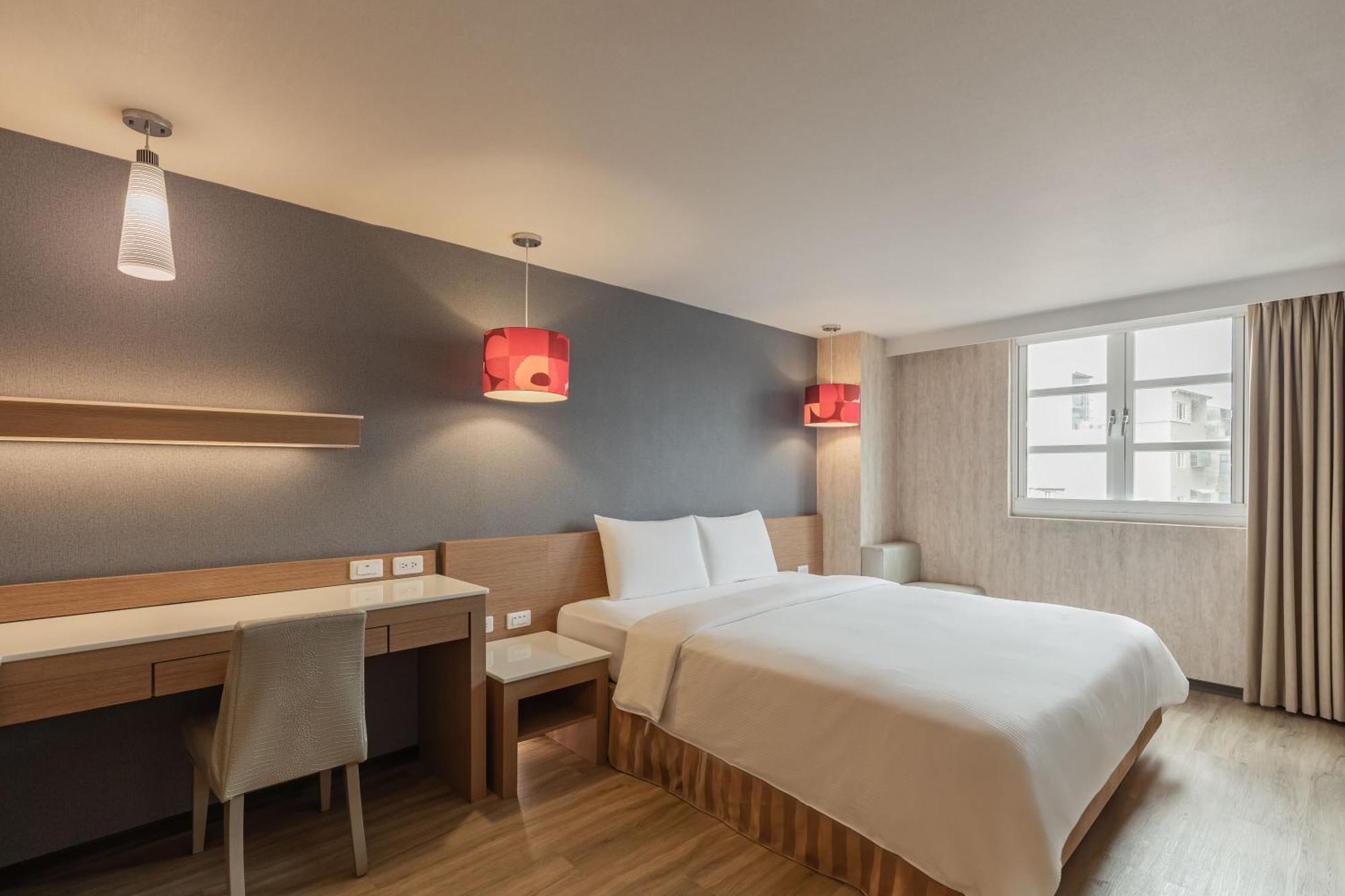 Kindness Hotel - Tainan Chihkan Tower Ruang foto
