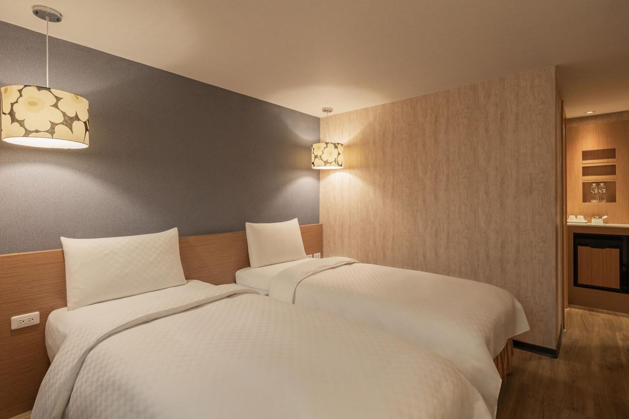 Kindness Hotel - Tainan Chihkan Tower Ruang foto