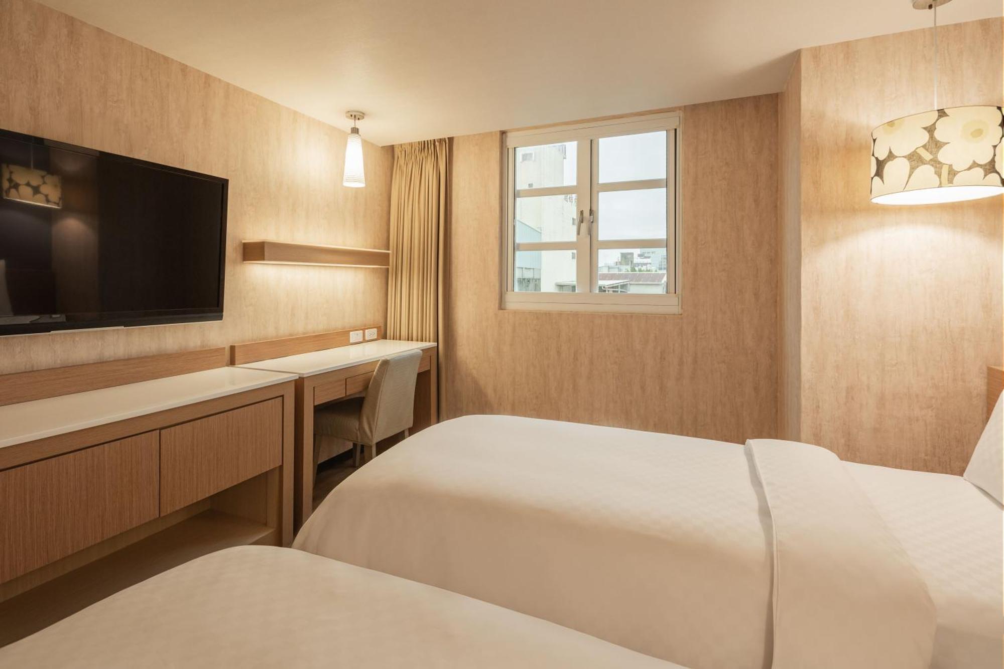 Kindness Hotel - Tainan Chihkan Tower Ruang foto