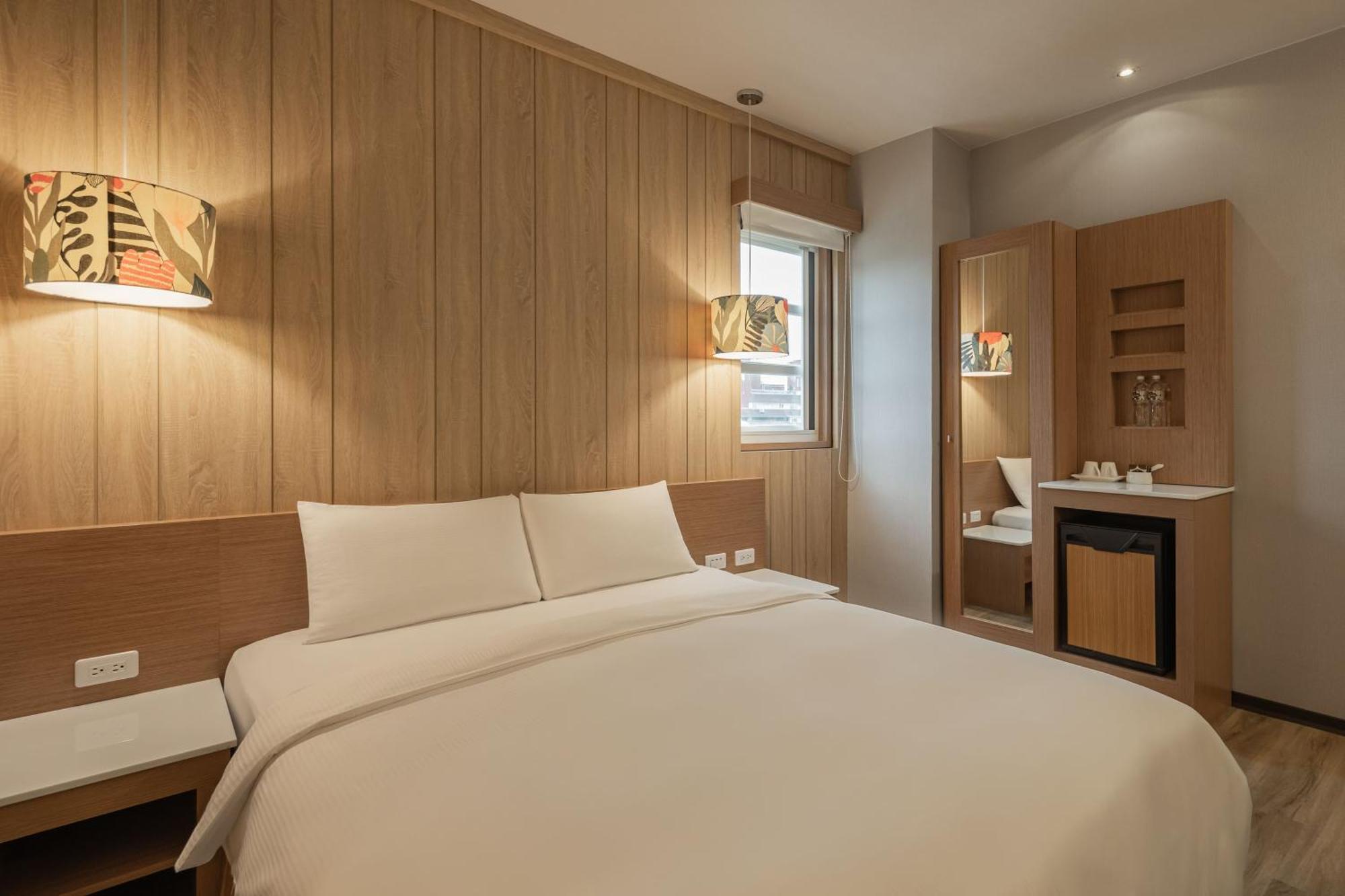 Kindness Hotel - Tainan Chihkan Tower Ruang foto