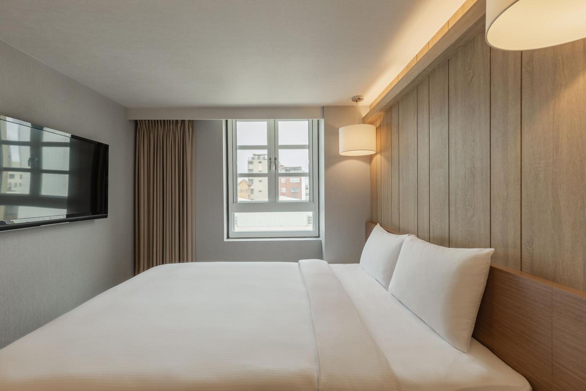 Kindness Hotel - Tainan Chihkan Tower Ruang foto