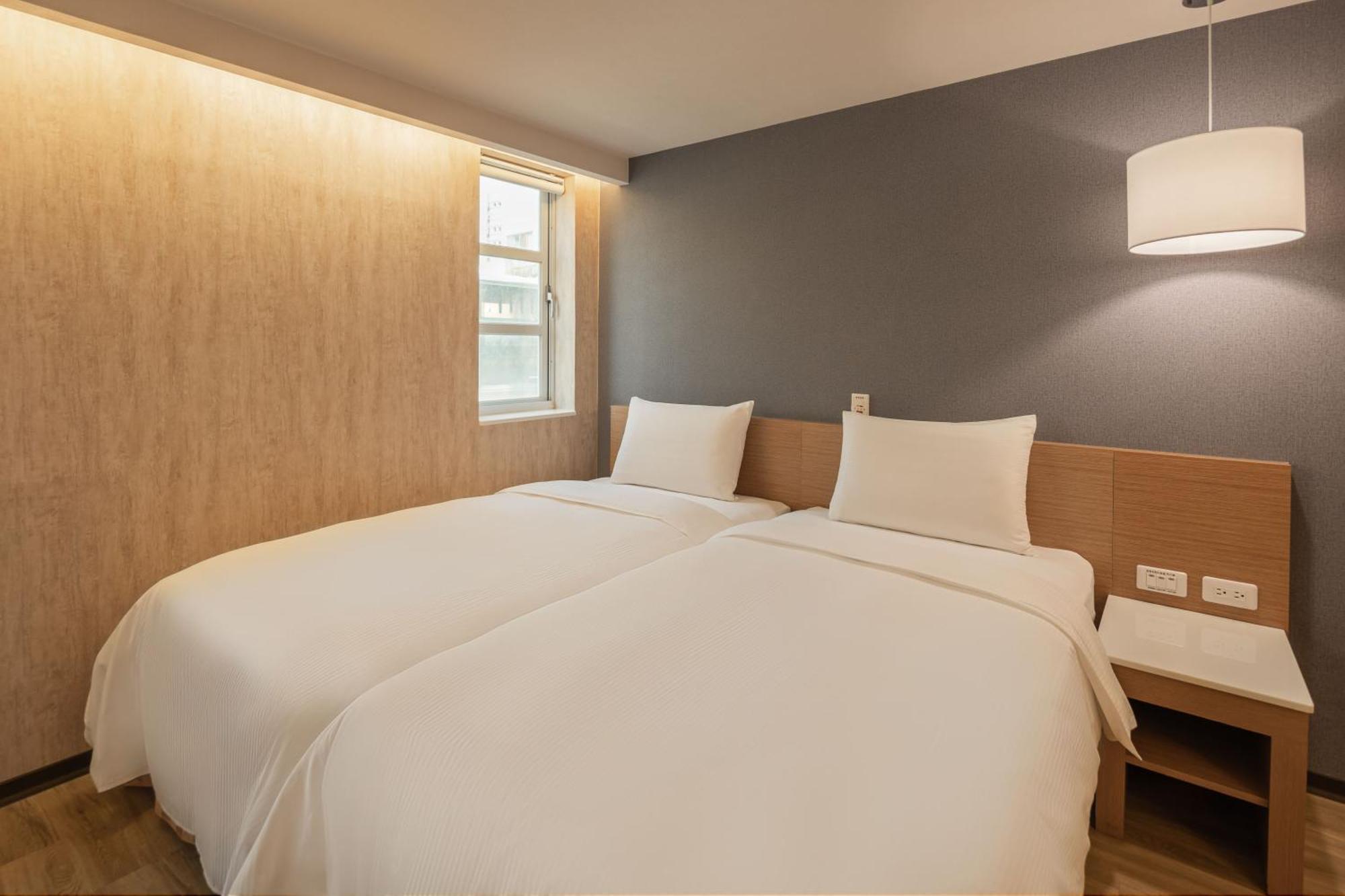 Kindness Hotel - Tainan Chihkan Tower Ruang foto