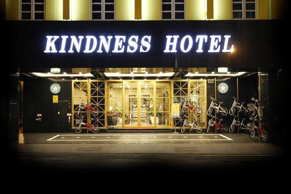 Kindness Hotel - Tainan Chihkan Tower Bagian luar foto